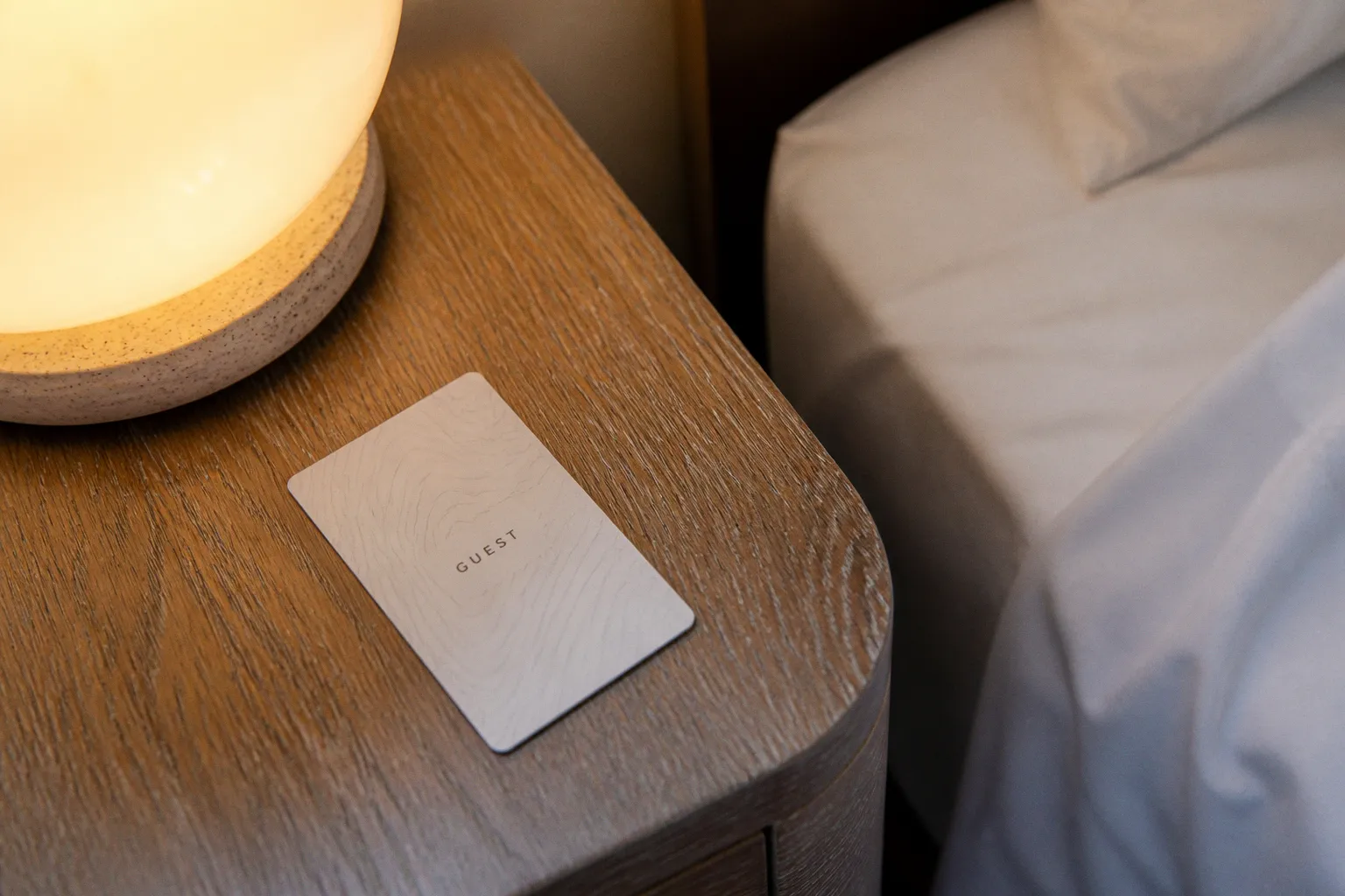 Interactive video widgets vs inline embeds for hotels